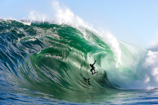 Surfing Stronger: How Peptides Can Improve Power and Recovery on the Waves